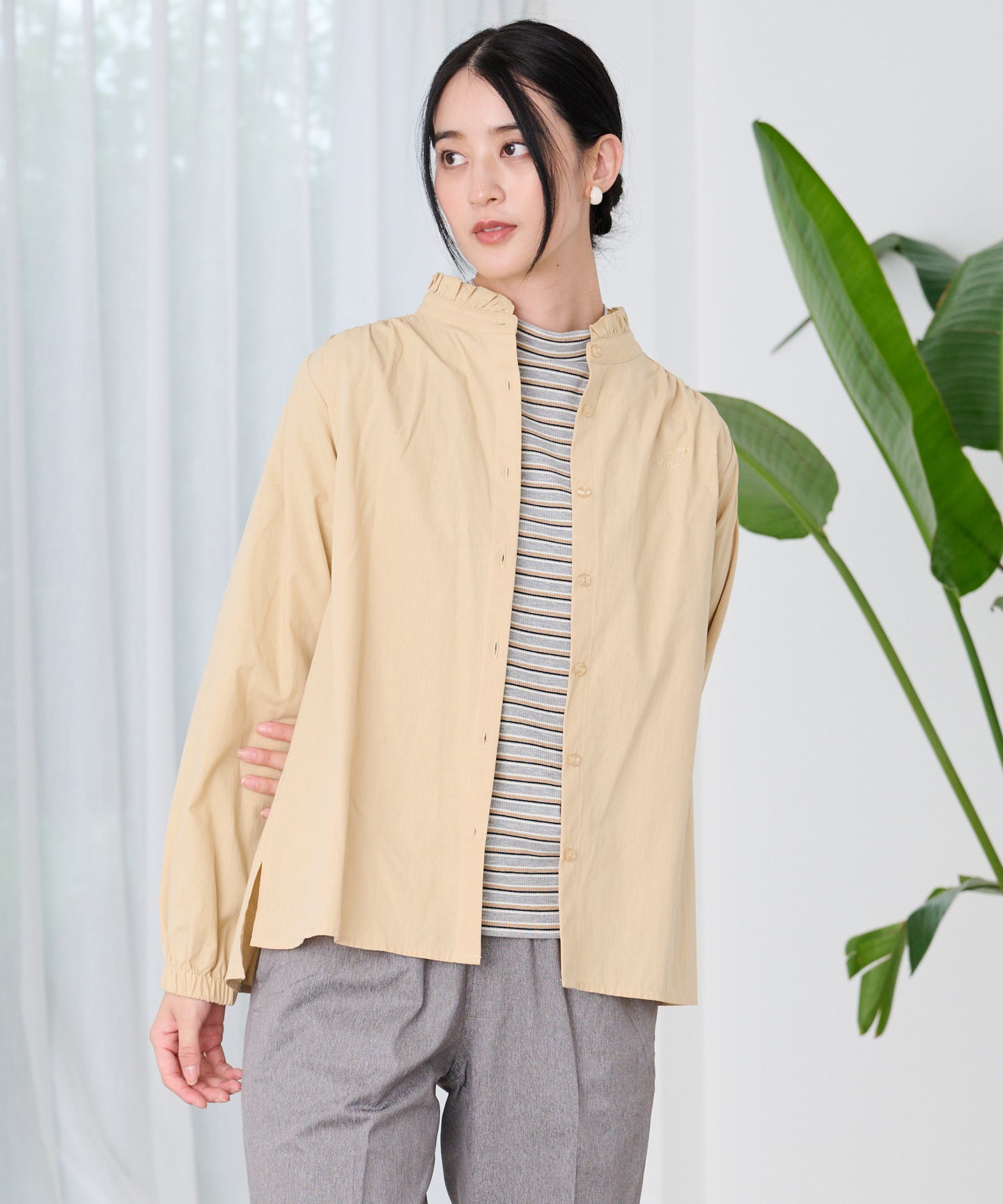 Arnold Palmer プチフリル バンドカラー シャツブラウス